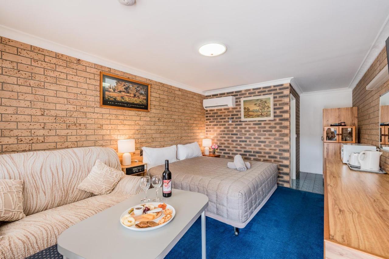 Settlers Motor Inn Tenterfield Buitenkant foto