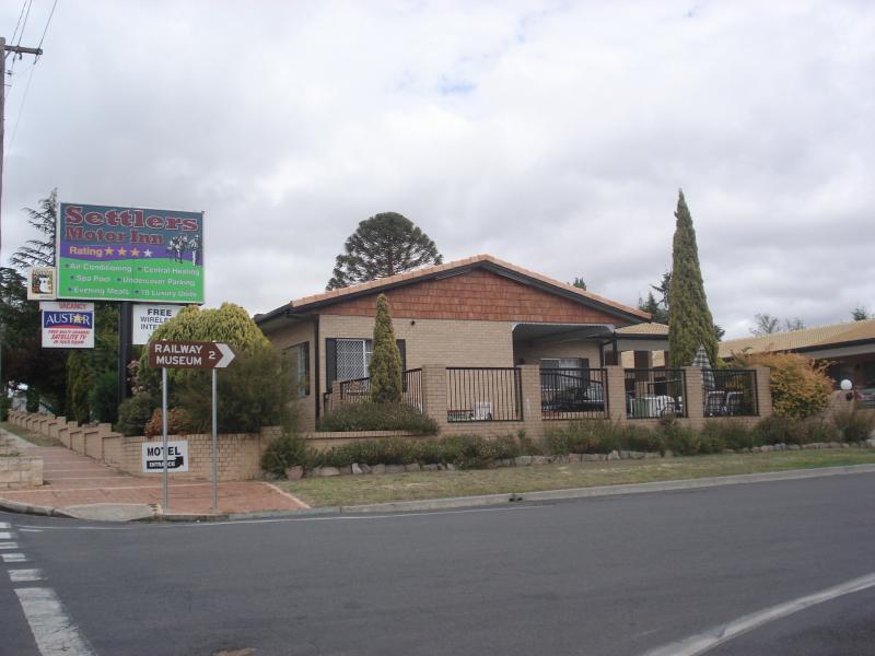 Settlers Motor Inn Tenterfield Buitenkant foto